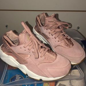 Pink Nike Huraches woman’s size 8.5